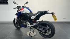 BMW F900 R